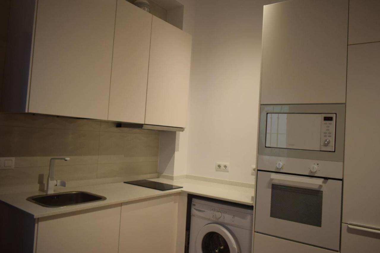 Lira Donkey Apartment เซบีญา ภายนอก รูปภาพ